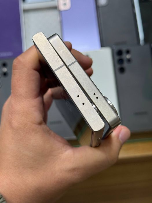 Samsung S24Ultra 12/256GB