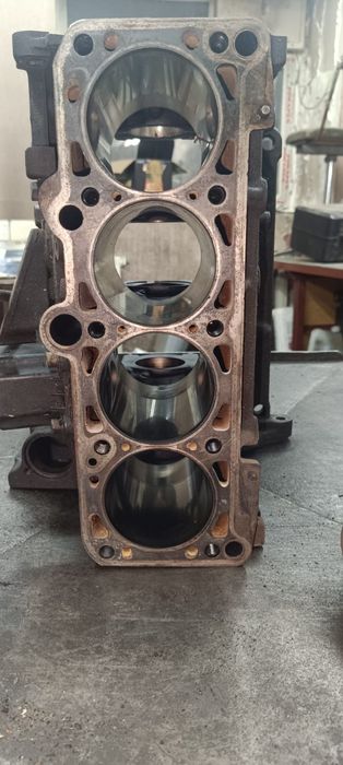 Продом блок и шатуны Ауди 100