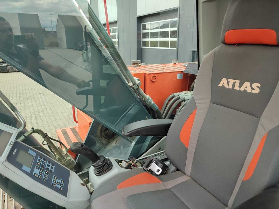 Excavator Atlas 225LC