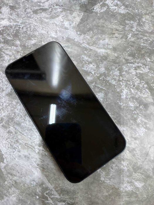 Apple iPhone 13 / 128 GB  / ЛОТ 885987  (Есик)