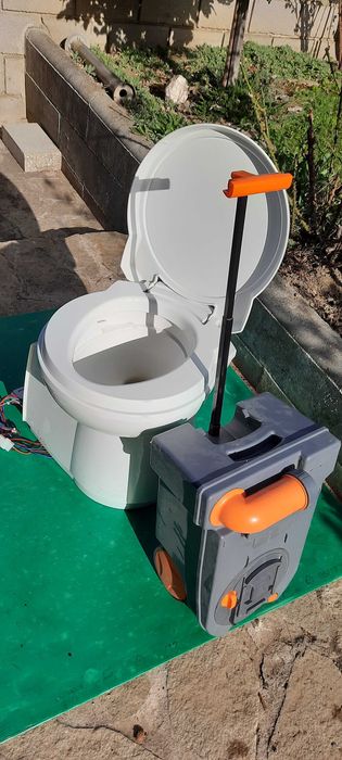 Химическа тоалетна THETFORD