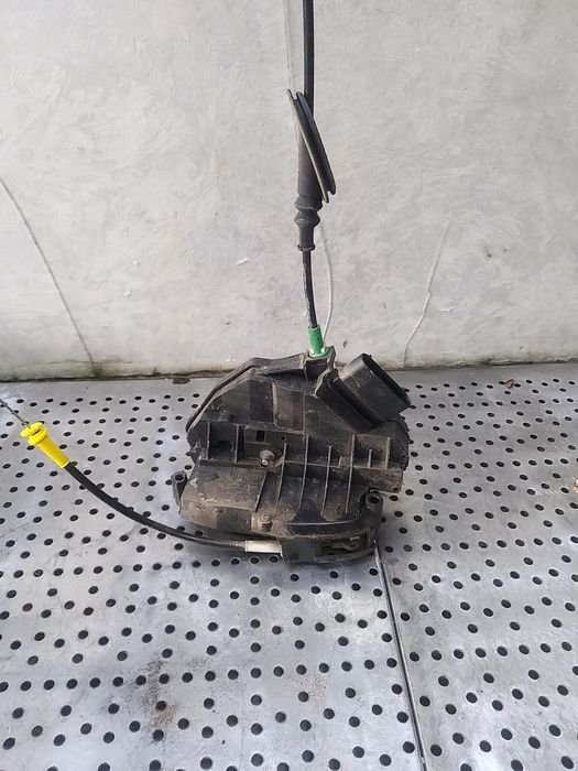 Broasca usa dreapta spate ford fiesta 6 cb1 ccn 8a6aa26412aa