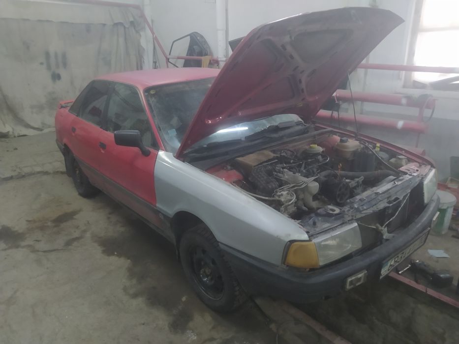 Продам Ауди 80 б3