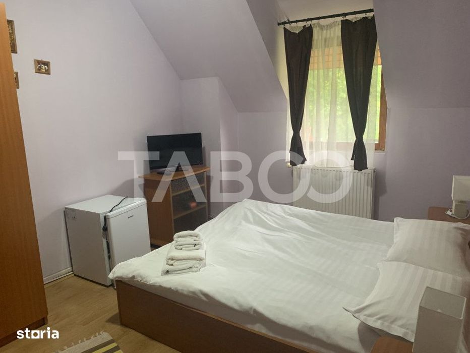 EXCLUSIVITATE - Casa 9 camere 615 mpu 9 bai 3600 mp teren in Fantanele