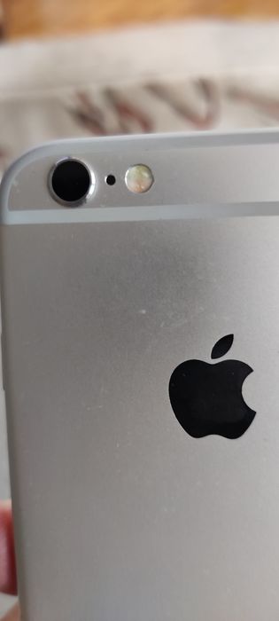 iPhone 6s 64 GB много запазен