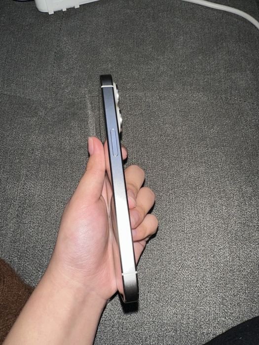 Iphone 15 Pro , White Titan