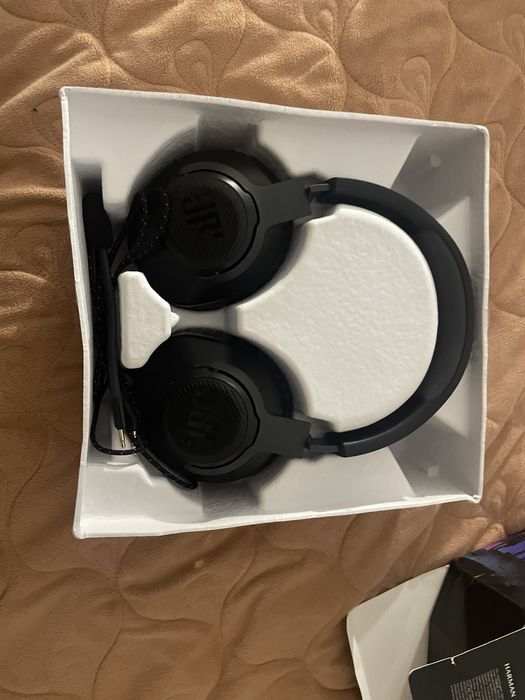 Casti JBL Quantum 100