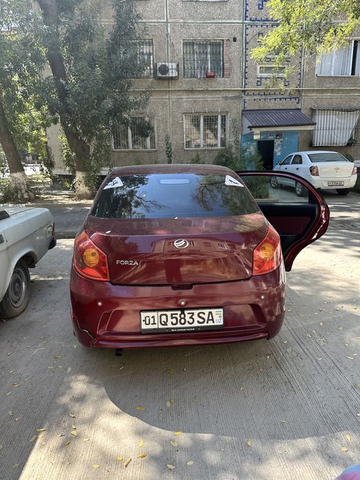 Forza 2015 probeg 65000 tango vishnoviy holati yaxshi