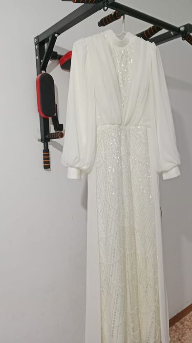 Нарядный көйлек. Айвари түсті .