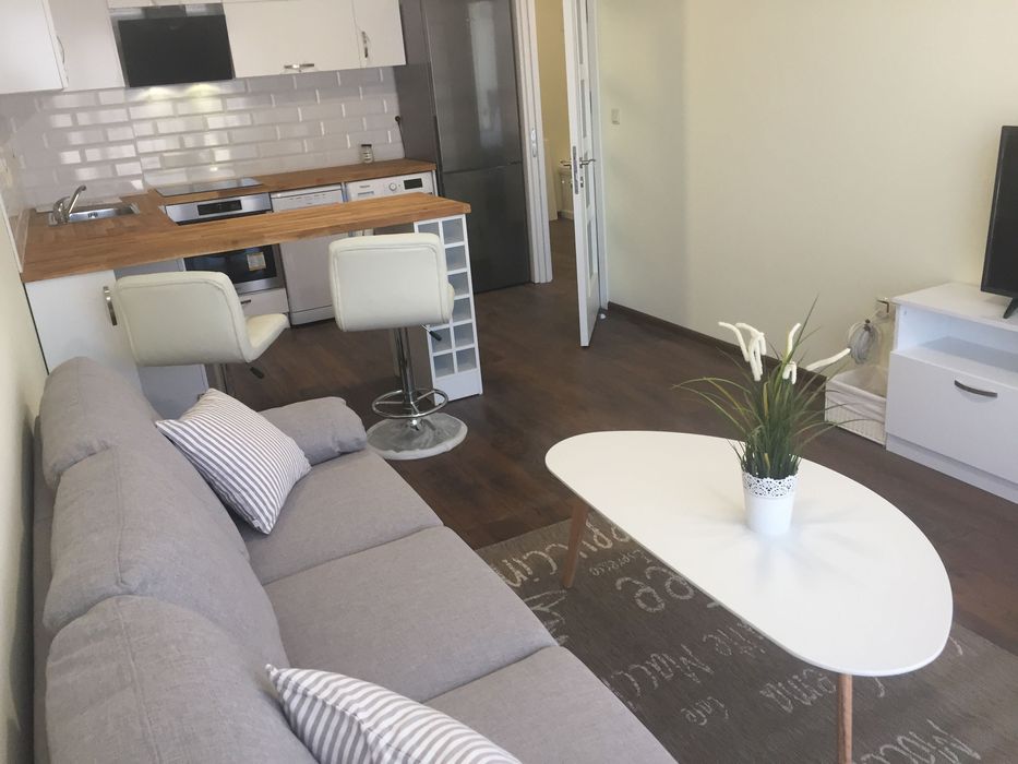 Дава се под наем Двустаен апартамент в Пловдив, Сточна гара - 69 кв.м за 648.21 € - Снимка #1