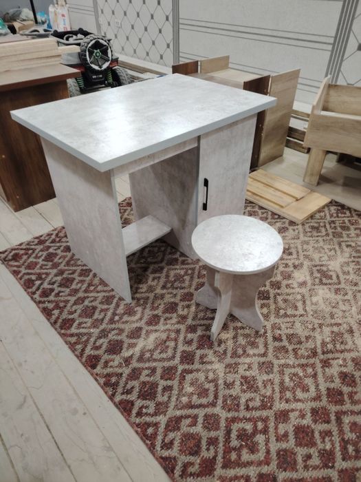 mebelni Partalar sotiladi 600 ming ustalcasi bilan birga