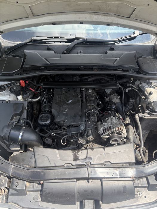 Dezmembrez bmw e90 330D N57