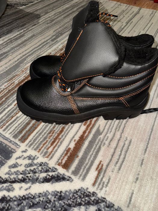 Продам рабочие вещи новые