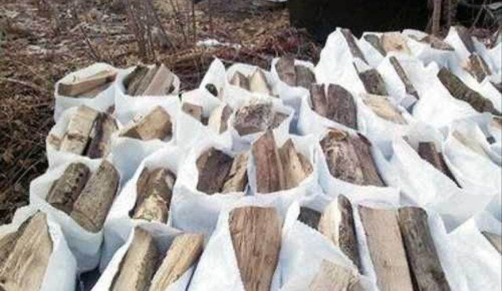 Дрова в мешках, колотые