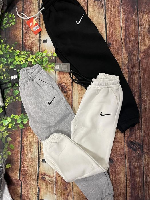 Зимни долнища Найк, Nike
