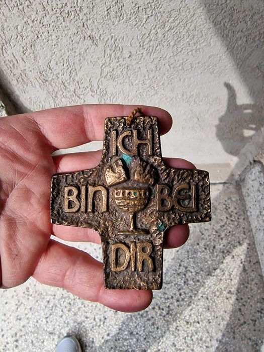 Обреден бронзов кръст