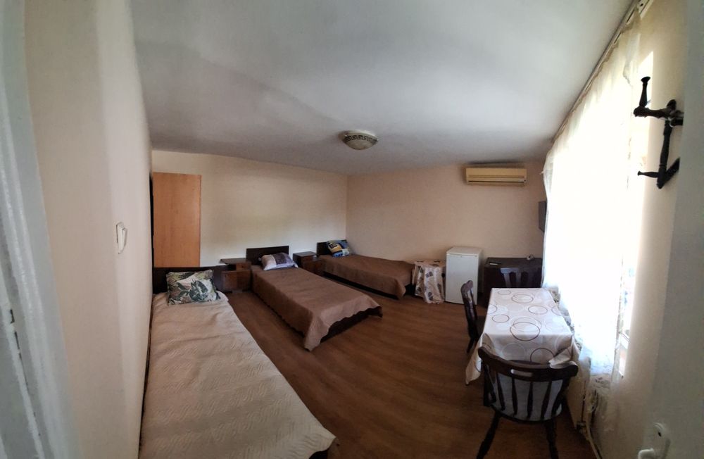 Дава се под наем Многостаен апартамент в с. Казичене, Област София-град - 100 кв.м за 6.63 € - Снимка #2