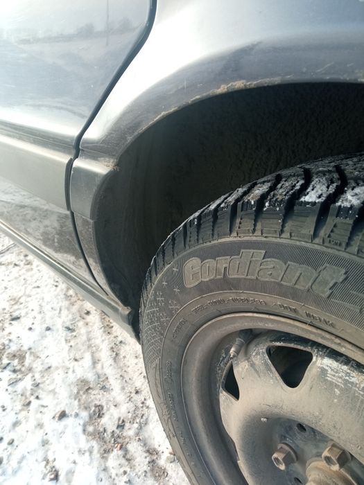 Продам Ауди б3 срочно торг