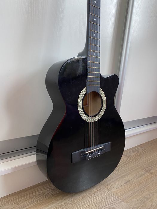 Гитара акустическая