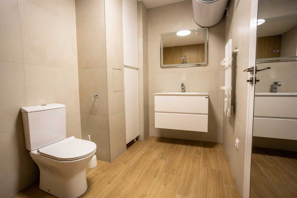 Тристаен имот в кв.Дървеница