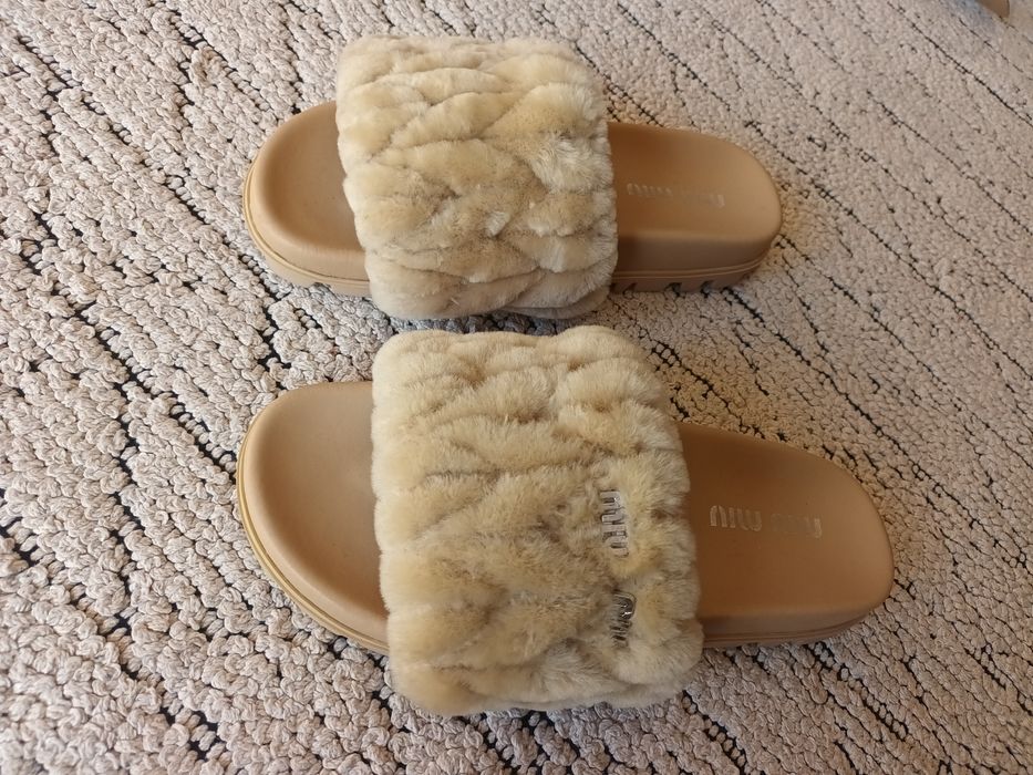 Miu Miu чехли два модела