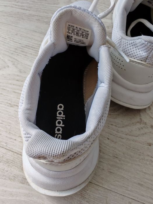 Adidasi adidas 38 2/3.