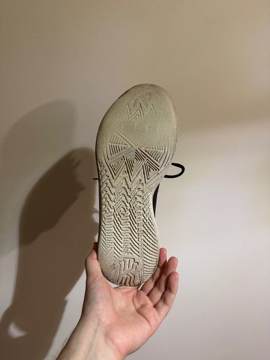 Nike adidasi baschet