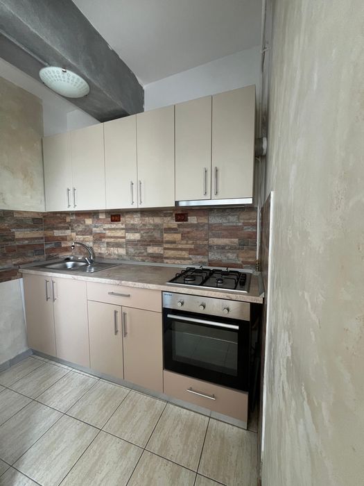 Inchiriez apartament tip studio, recent renovat, cu o camera, in zona premium Mazepa