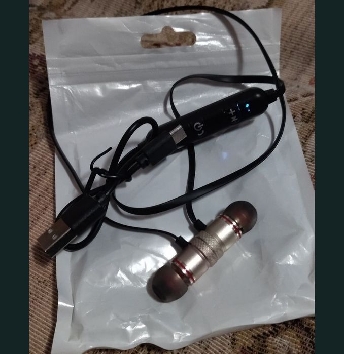 Căști hands free
