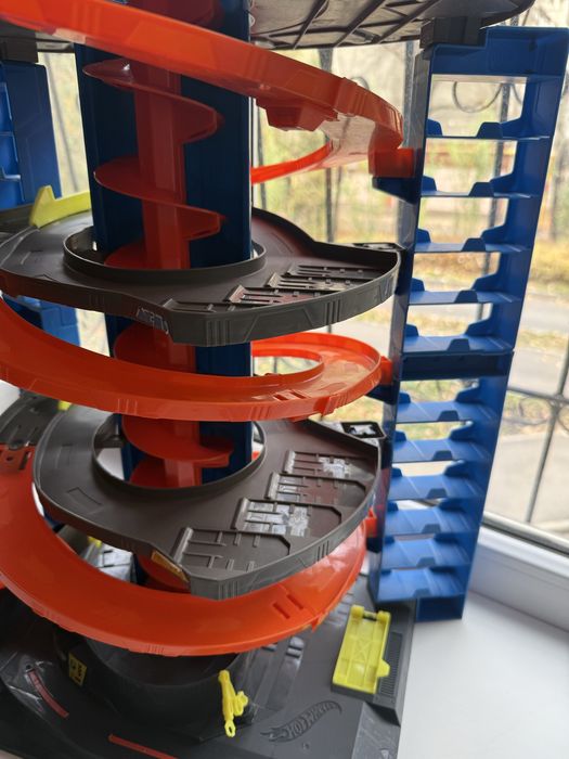 Трек Hot Wheels б/у, в отличном состоянии