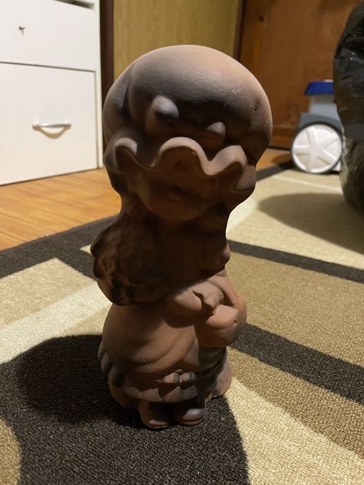 Малка статуетка от глина