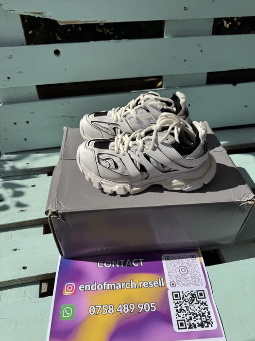 Balenciaga Track alb cu negru