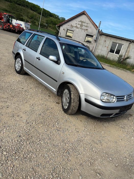 VOLKSWAGEN Golf 2003
