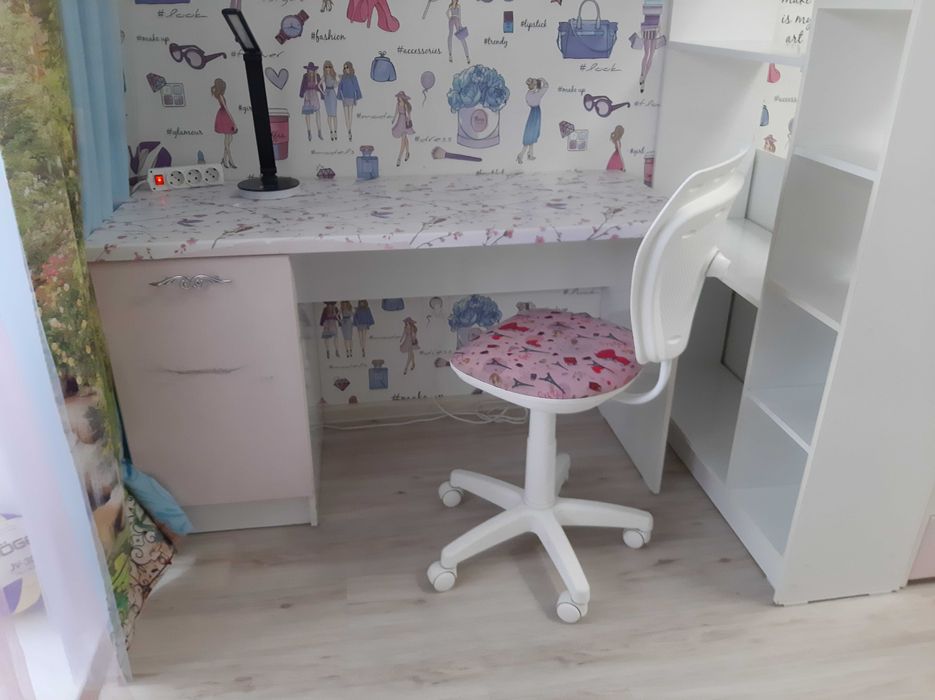 Продам б/у детскую мебель