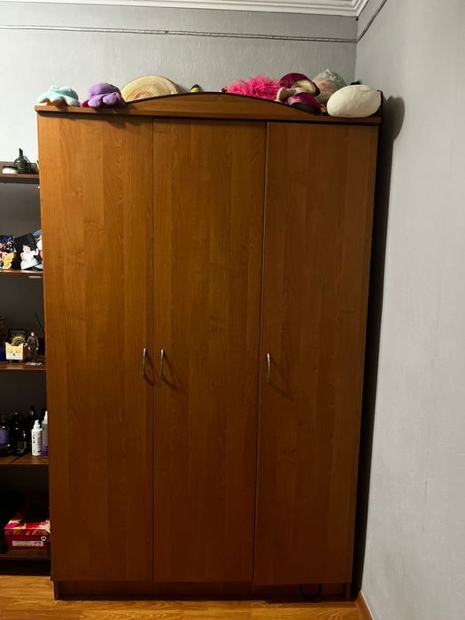 Шкаф трёхдверный б/у