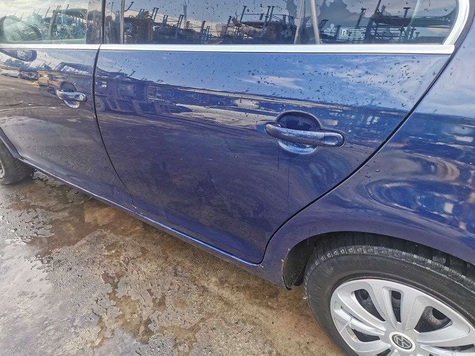 dezmembrez vw jetta cod motor BKD/oglinzi jetta/ bara fata jetta/stop