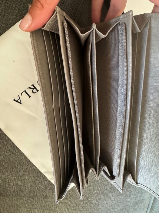 Дамско портмоне Furla. Естествена кожа