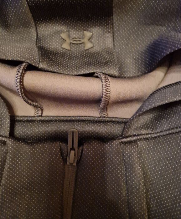 Бомбър Pinko,М размер.Неопренов елек Under Armour, XS