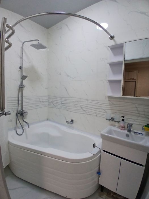 Арендага участка Такачида 2 та хонаси бор.  Срочно