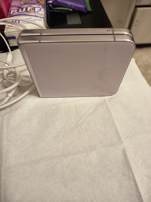 Galaxy Z Flip5 utilizat 1 an