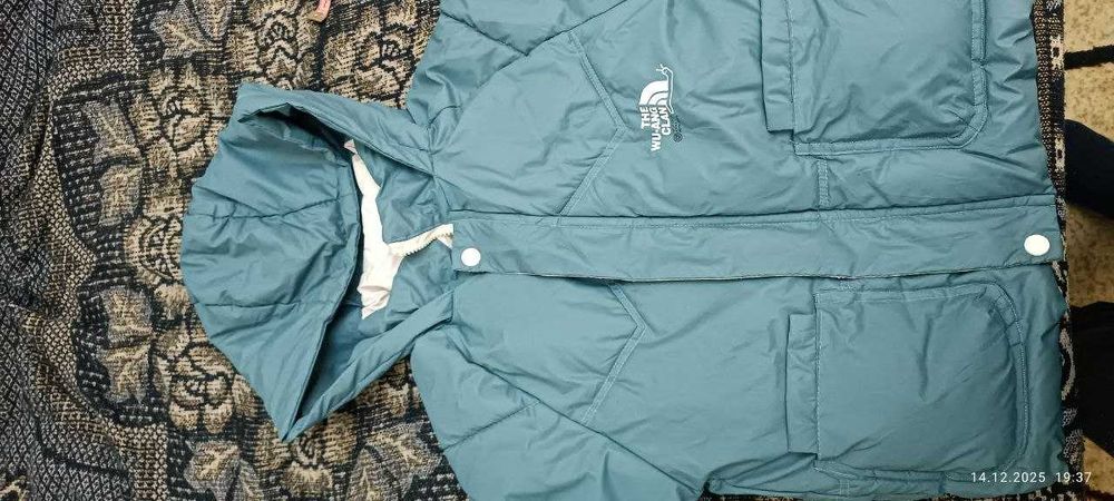 Куртка  зимняя для мальчика 5-6 лет