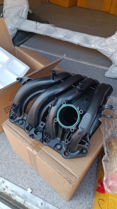 Коллектор впускной Volkswagen Polo, Skoda Rapid CFNA