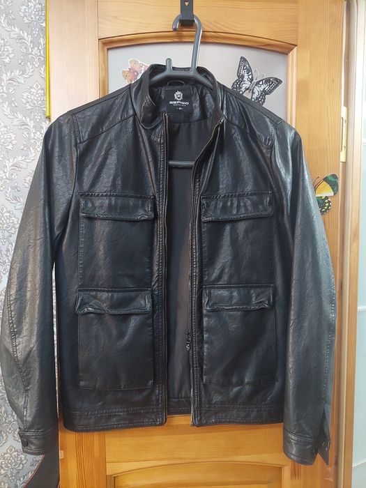 Мужской  кожаный  куртка.