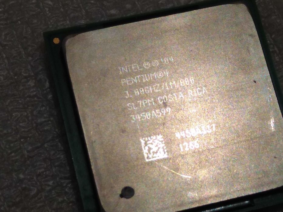 Процессор Intel Pentium 4 (3.00 GHz,  PPGA478).