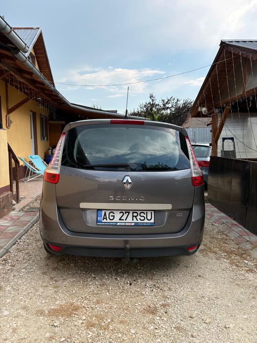 RENAULT Grand Scenic 2011 — imagine 3