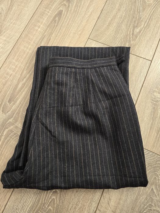 Pantaloni dama din lana marime S-M