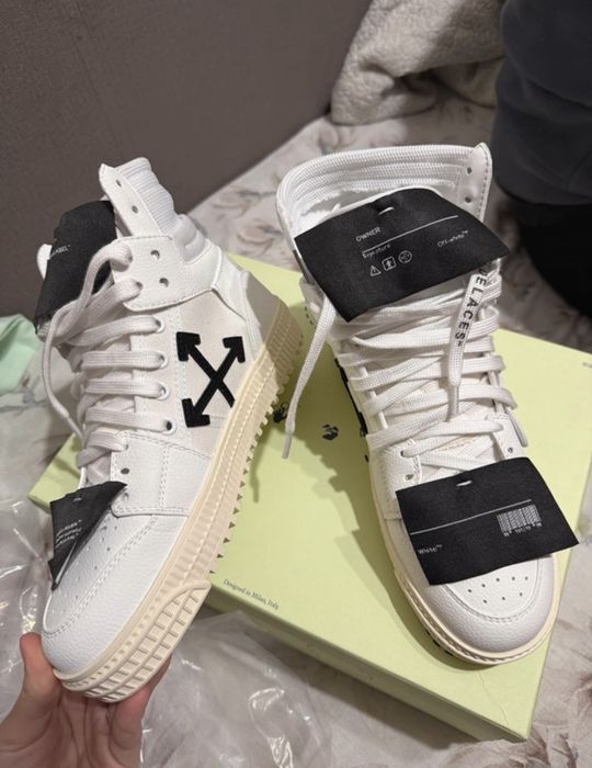 Off White Court 3.0
