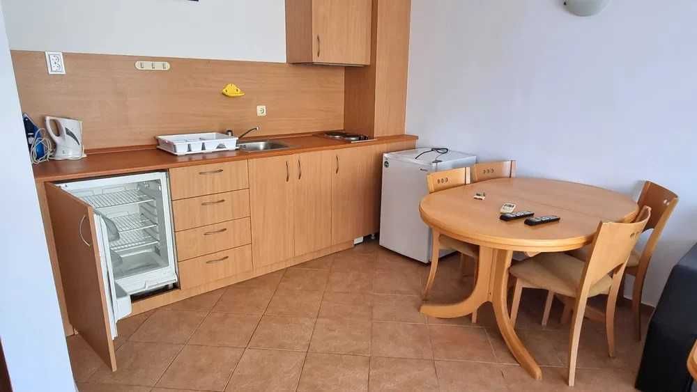 Дава се под наем Двустаен апартамент в к.к. Слънчев бряг - 60 кв.м за 300 € - Снимка #8