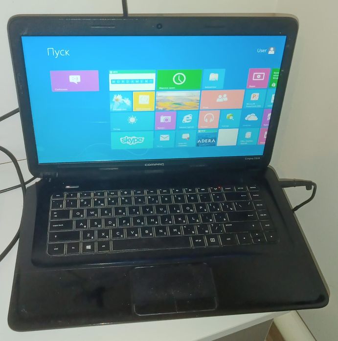 Ноутбук,велик,унитаз,телефон