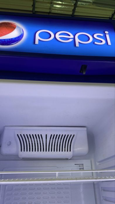 Vitrina frigorifica verticala cu led